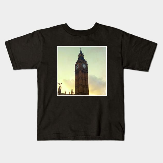 London Big Ben photoreal beautiful city purple pink aesthetic foggy design Kids T-Shirt by BoogieCreates